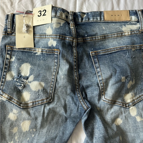 T-shirts and Jeans - Picture 11 of 16